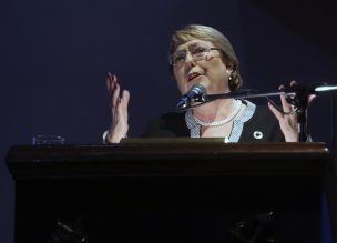 Ex Presidenta Bachelet repudia ataque contra 3 mujeres en la marcha