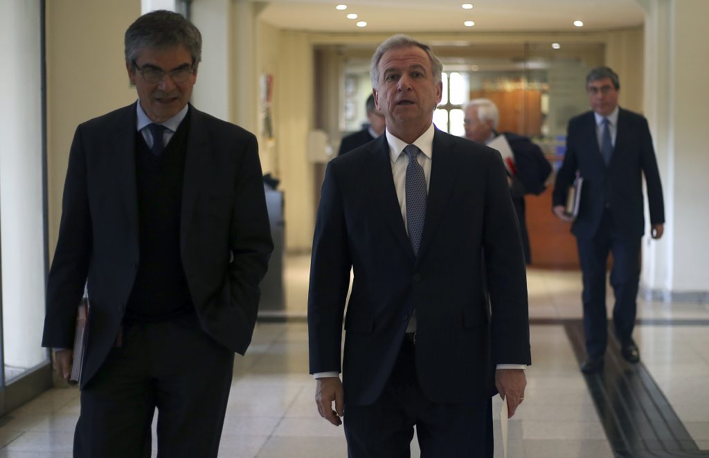 Hackeo a tarjetas: Larraín dice que casi el 100% de tarjetas están bloqueadas