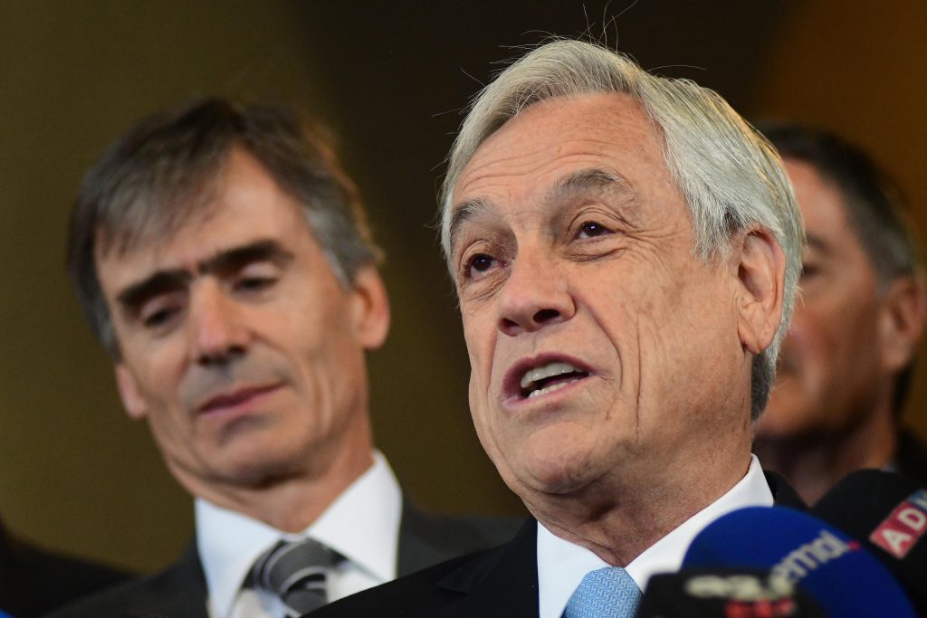 Piñera culpa a gobierno de Bachelet por rebaja de Moody’s