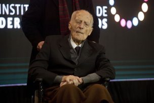 Murió el padre Carlos Aldunate, el hermano exorcista del premio nacional de DDHH