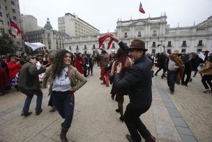Celebran Día Nacional del Cuequero y la Cuequera en Plaza de la Constitución