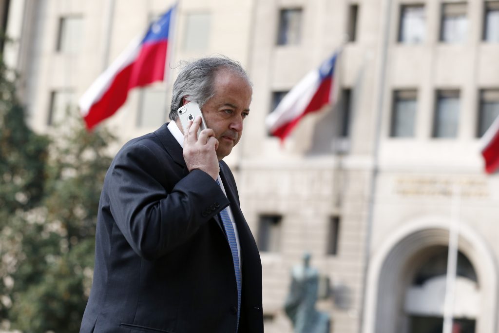 Ministro del Trabajo explicó proyecto de contrato especial para estudiantes