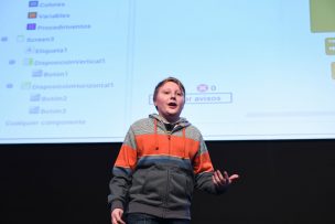 Niño programador se luce con aplicación móvil en Simposio de Tendencias Digitales