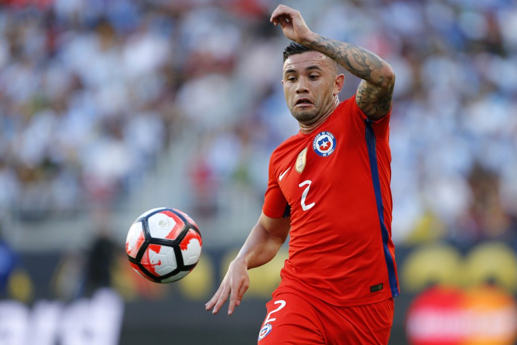 Eugenio Mena no jugó en empate de Bahía por “oferta de otro club”