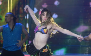 VIDEO | Bailarina de Rojo se lesiona en plena presentación