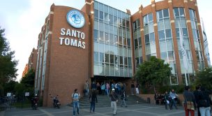 Universidad Santo Tomás respaldó a alumna que denunció abuso sexual de funcionario del SAG