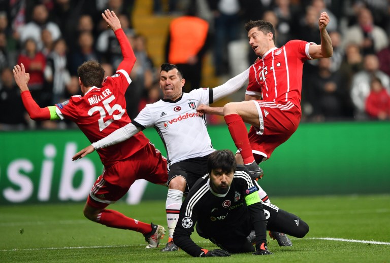 Jugadores del Besiktas le celebraron el cumpleaños a Gary Medel en Turquía