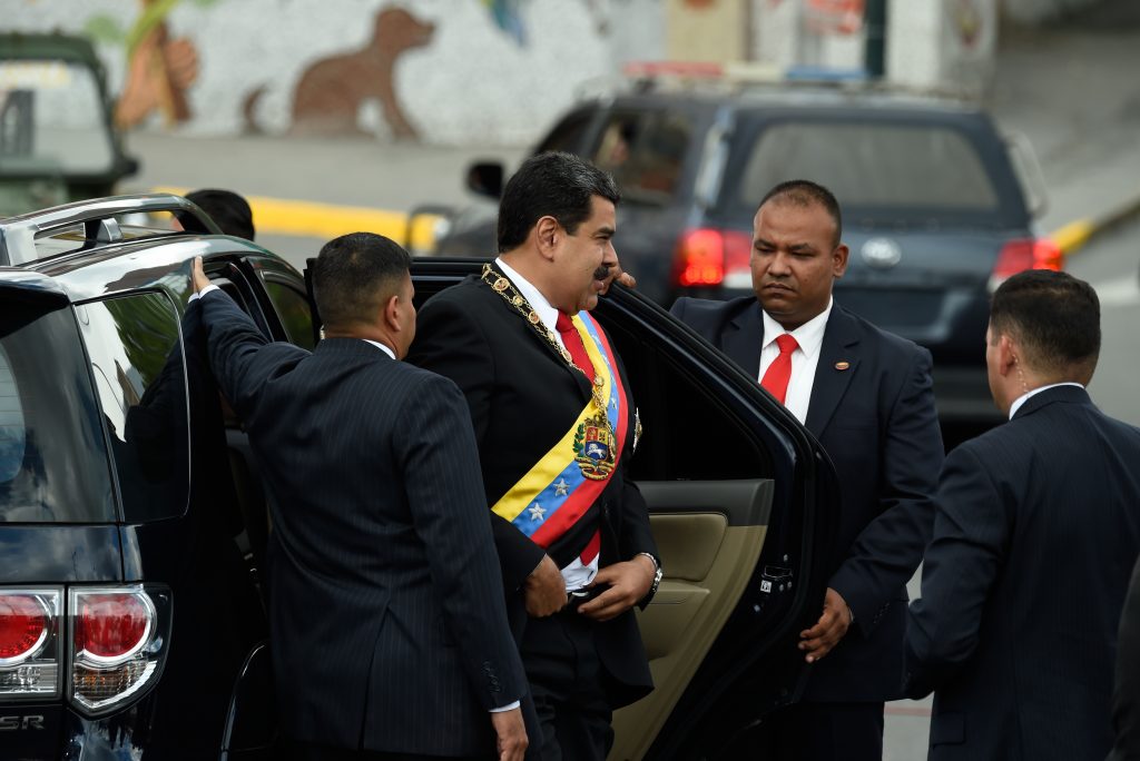 Gobierno venezolano dice que Maduro salió ileso de “atentado” con explosivos