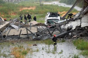 Decenas de víctimas por derrumbe de puente en autopista italiana