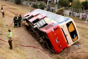 Sin heridos de gravedad deja volcamiento de bus en Los Vilos