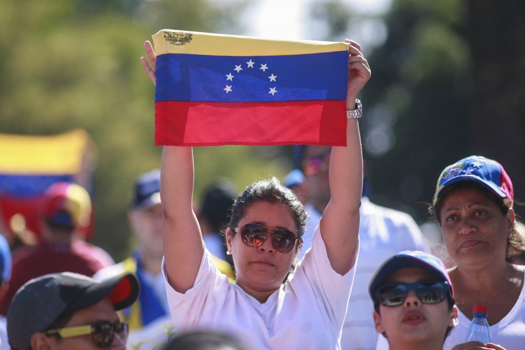 Maduro a migrantes venezolanos: “Dejen de lavar pocetas y vengan a la patria”