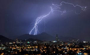 Alertan posibles tormentas eléctricas en la Región Metropolitana