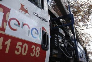 Enel: Cerca de 6 mil 500 clientes sin luz en la RM