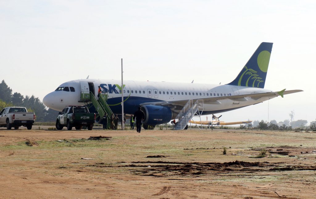 SKY presenta querella por falsas amenazas de bomba a bordo de sus aviones