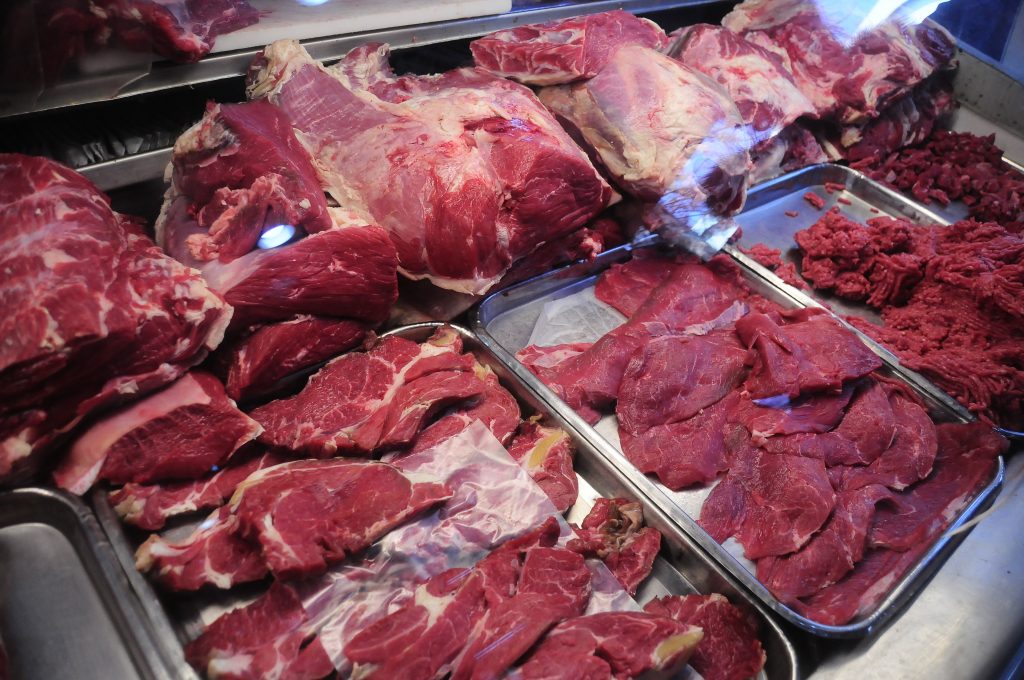 Gremio de la carne acusa “competencia desleal” por importaciones