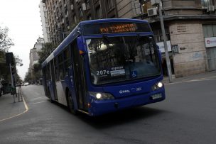 Descartan alza de pasajes del Transantiago por renovación de buses