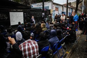 Solicitan la reapertura del Liceo Amunátegui a la ministra Marcela Cubillos