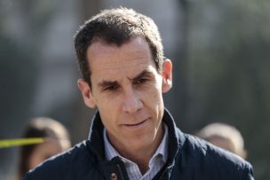 Alcalde Felipe Alessandri llamó a retomar las clases en el Liceo Javiera Carrera