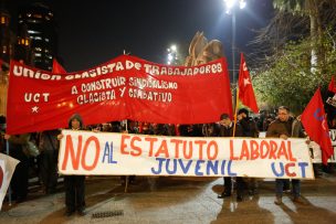 Confech marchará el jueves en rechazo al Estatuto Laboral Juvenil