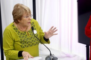 Bachelet critica al Gobierno: “He visto una economía debilucha”