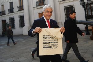 Piñera celebró publicación de la ley que prohíbe el uso de bolsas plásticas