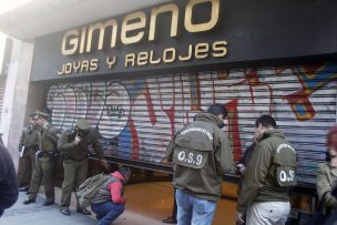 Desconocidos roban 120 millones de pesos desde una joyería en Valparaíso