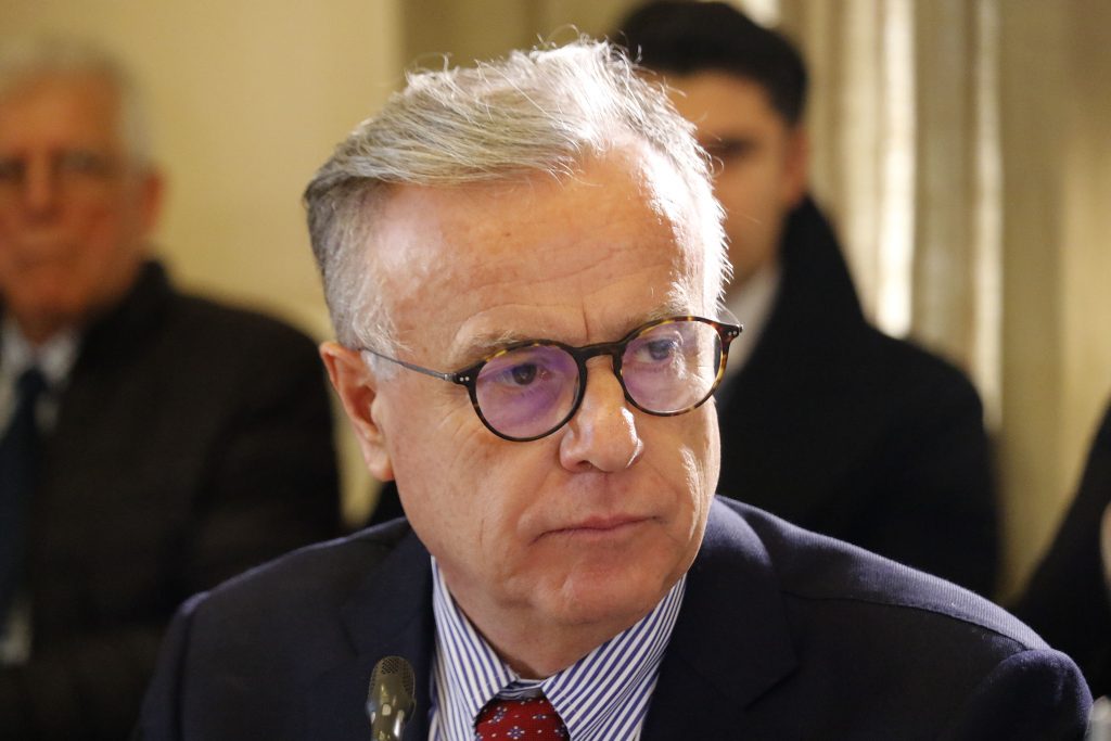 Santelices: Castillo “está cumpliendo” con sus labores
