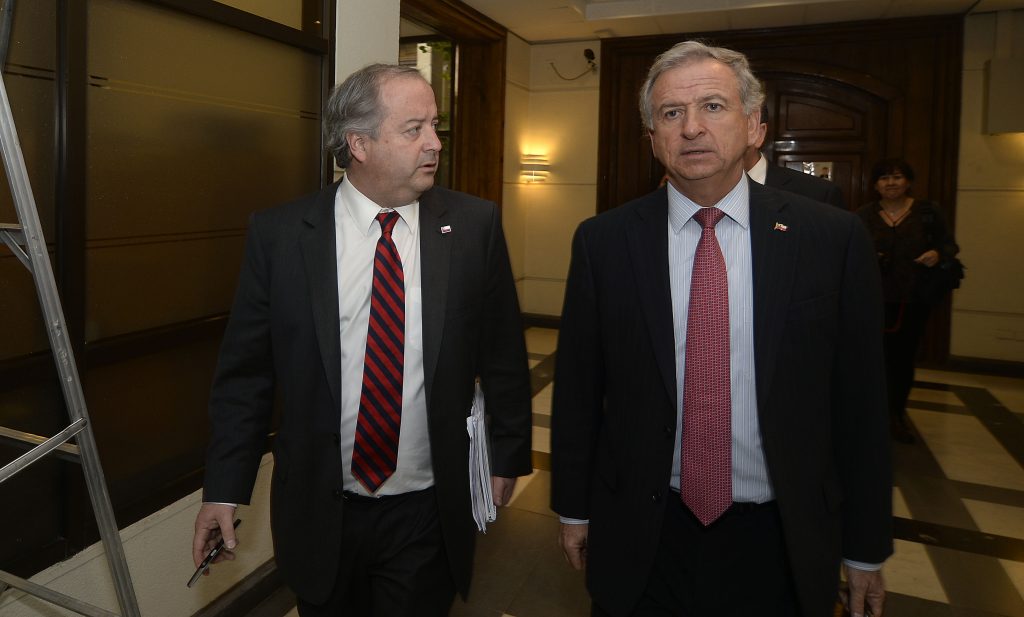 Gobierno presenta en el Congreso una nueva propuesta de salario mínimo