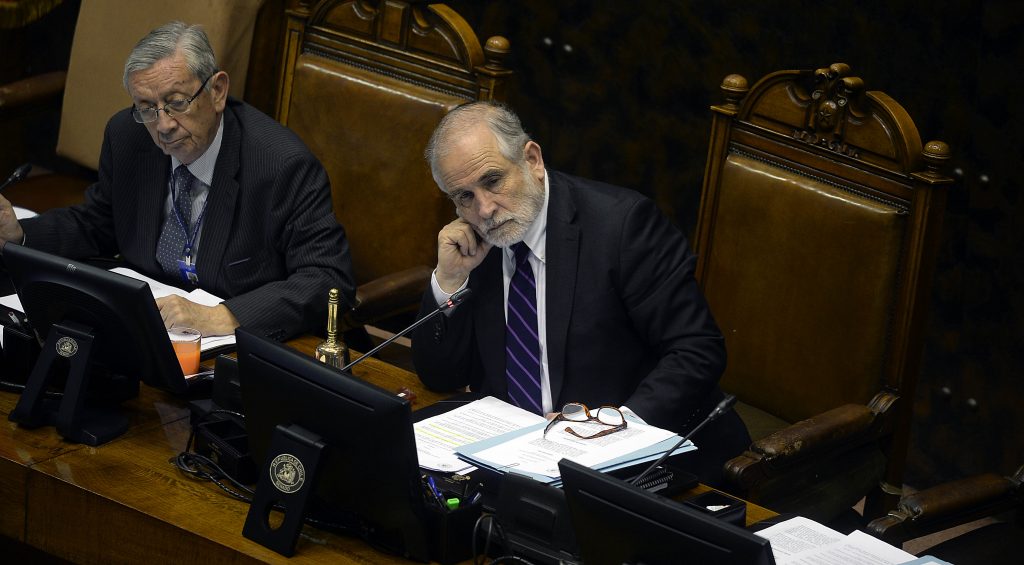 Montes por sueldo mínimo: “Da vergüenza votar un reajuste de sólo 10 mil pesos”