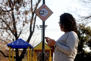 Santiago y Subtel inauguran 10 puntos de wifi gratuito en plazas de la comuna