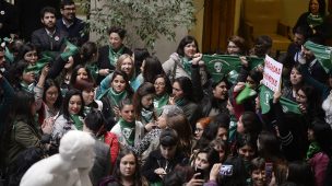 Presentan proyecto para despenalizar el aborto en el país