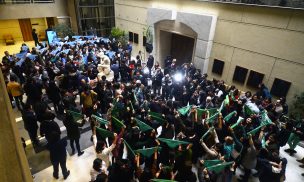 Aborto: Duelo de pañuelos verdes y celestes marcan jornada en Congreso