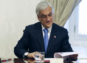 Presidente Piñera defendió en Facebook Live la modernización tributaria