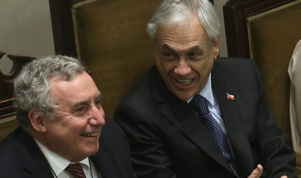 Piñera a jóvenes que lo funaron: “A palabras necias, oídos sordos”