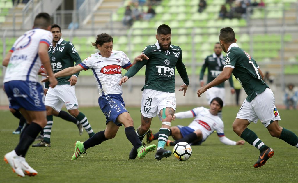 Wanderers sigue con su racha de triunfos tras vencer en la agonía a Melipilla