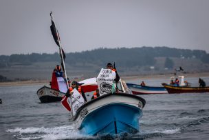 Pescadores protestan en la bahía de Quintero por contaminación en la zona