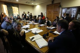 Subsecretaria presenta denuncia por contratos de operadores en gobierno anterior