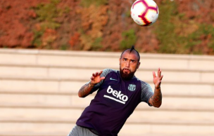 Arturo Vidal jugó en sufrida victoria de Barcelona ante Valladolid