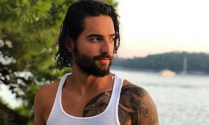 ¡Hasta las lágrimas! Maluma llora al presumir su lujoso jet privado