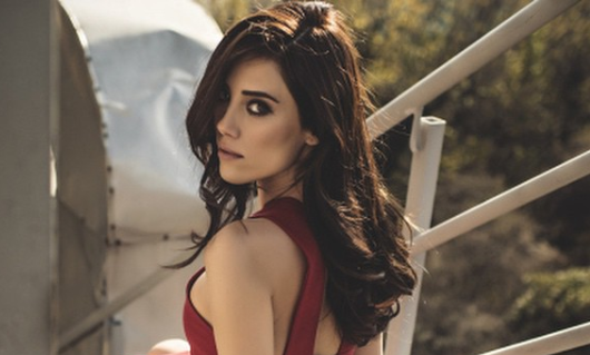 La sensual faceta de modelo de la protagonista de “Madre”