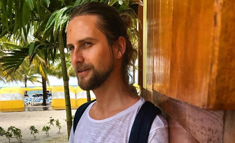 Jean Philippe Cretton sorprendió al mostrar fotografía de su primer año de universidad