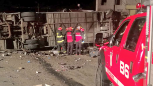 Colombianos y venezolanos entre 23 muertos en accidente de bus en Ecuador