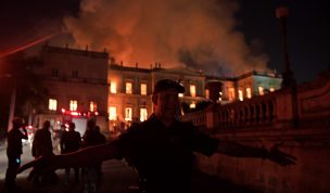 Incendio devora el Museo Nacional de Rio, una joya cultural de Brasil