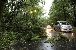 Japón recomienda evacuación de 300.000 personas ante el avance del tifón 'Jebi'