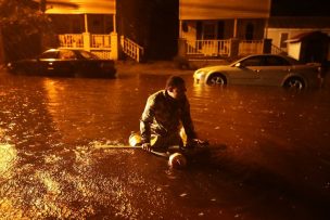 Vientos y lluvias del huracán Florence azotan costa este de EE.UU.