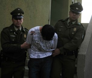 Detienen a adolescente de 17 años acusado de matar a su hermanastro de 19