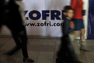 Sindicato de cargadores de Zofri se toma recinto y bloquea puertas