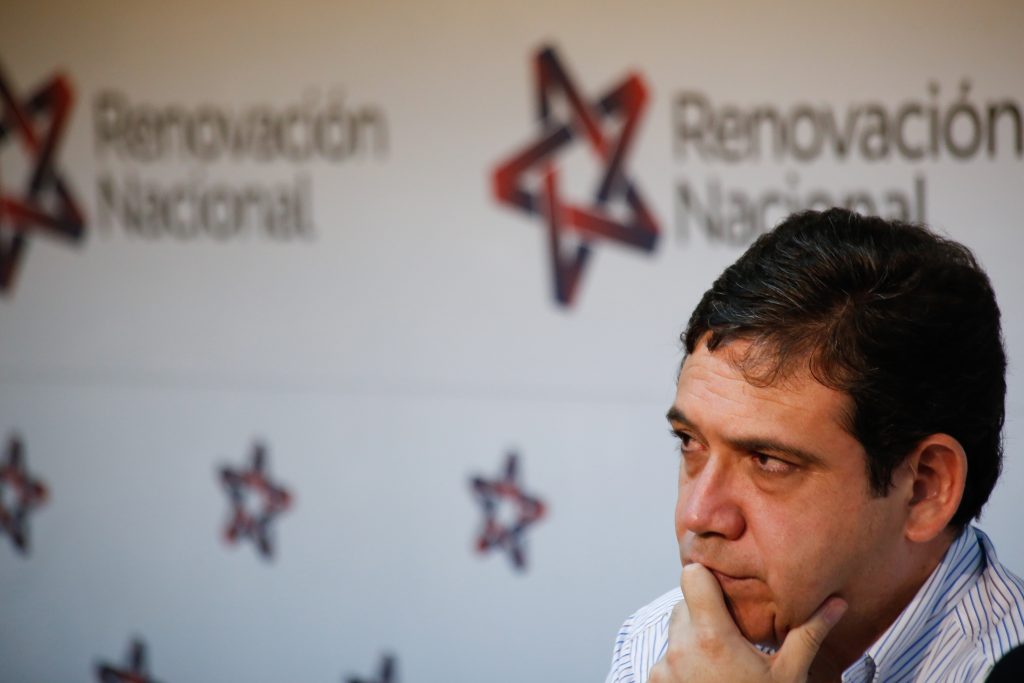 Felipe Cisternas: “En el Frente Amplio hay gente inteligente, pero no están unidos”