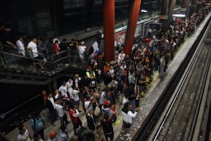 Metro no extenderá su servicio por el partido de Colo Colo en Copa Libertadores