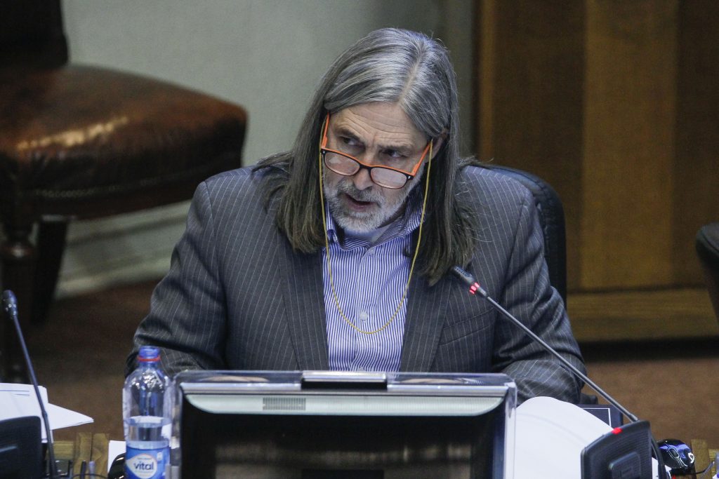 Senador Letelier criticó que presupuesto va a crecer menos que la economía